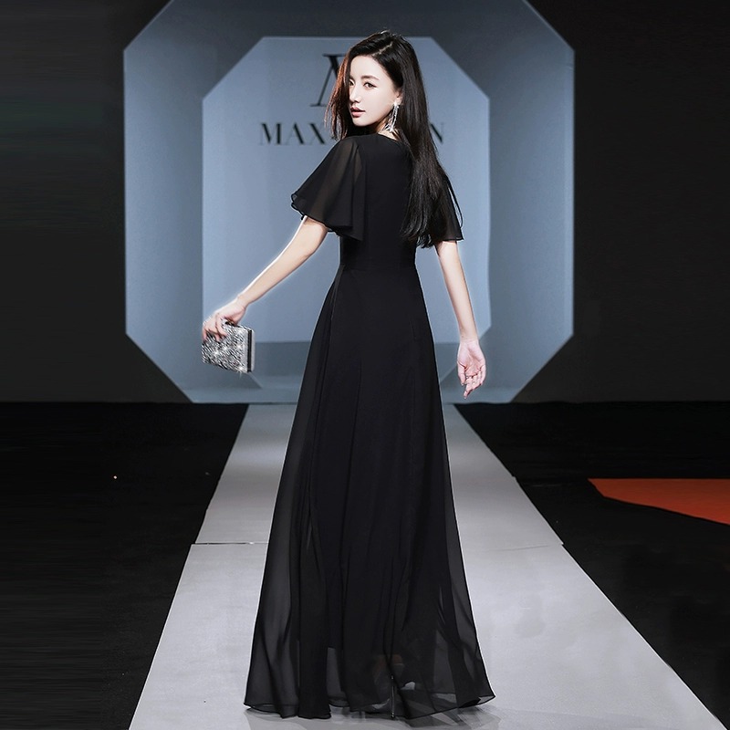 ชุดราตรีงานเลี้ยง 2026 ผ้าชีฟอ - Fly Line บทวิจารณ์และราคา
